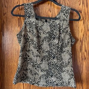 Dress Barn ladies Sleeveless top
